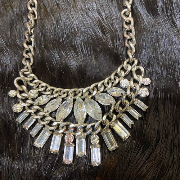 Necklaces. - Picture 3 of 4